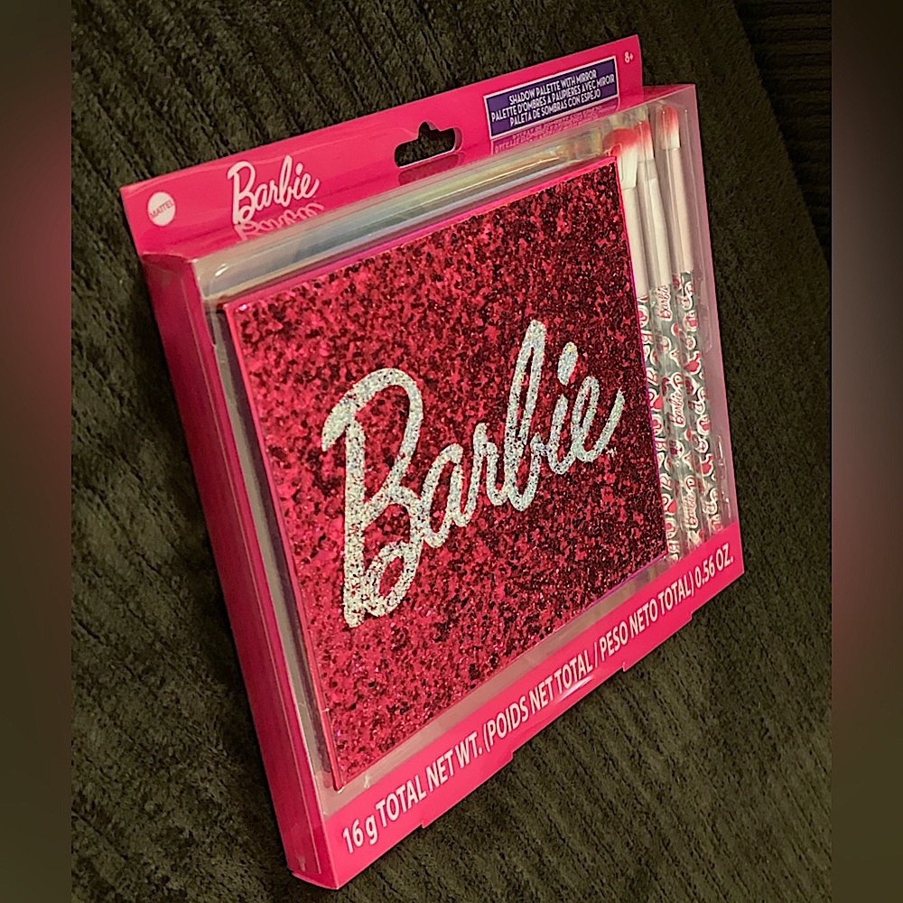 Barbie Beauty Set — Eyeshadow Palette, Makeup Brushes, and Mirror - Picture 3 of 16